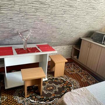 Крута вул., 3