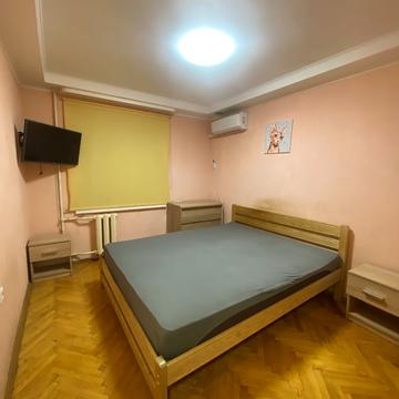 Івана Миколайчука вул. (Серафимовича), 15