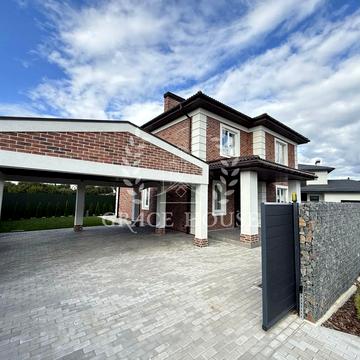 Зоряна вул., 24