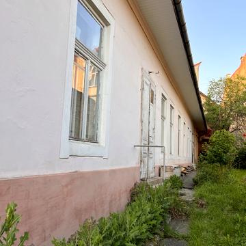 Собранецька вул., 3