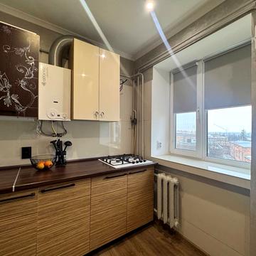 Київська вул., 44