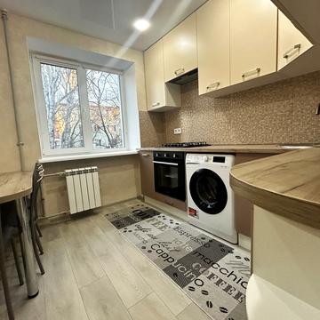 Івана та Юрія Лип вул. (Гайдара), 18