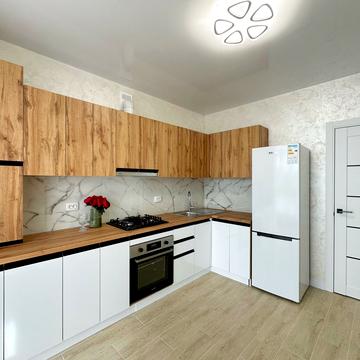 Панаса Мирного вул., (Будинок 1)