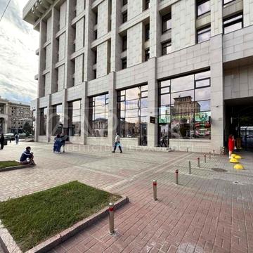 Хрещатик вул. (Kreschatic), 18