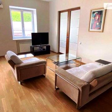 Дарвіна вул., 8