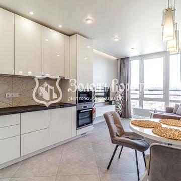 Дніпровська набережна вул., 20-Б