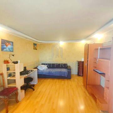 Шкільна вул., 6