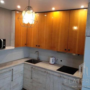 Вишняківська вул., 4