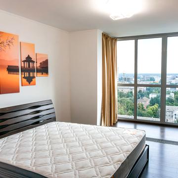 Юрія Пасхаліна вул. (Ілліча), 17