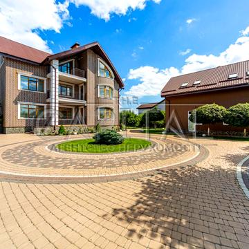 Лугова вул.