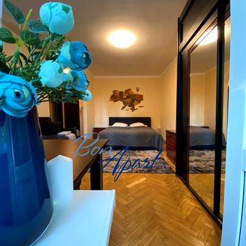 Лесі Українки бульв., 13