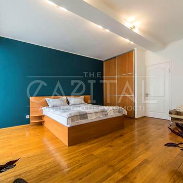 Велика Васильківська вул. (Червоноармійська), 112