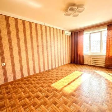 Героїв просп., 19