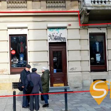 Михайла Грушевського вул., 8