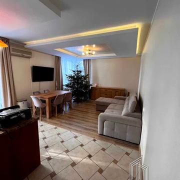 Анатолія Петрицького вул., 19