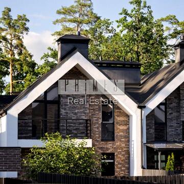 Євгена Коновальця вул.