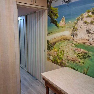 Парашутистів вул., 44