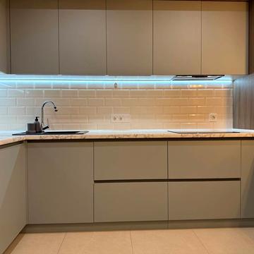 Юнацька вул., (Будинок Smart 7)