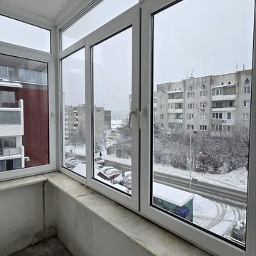 Володимира Івасюка вул., 42а