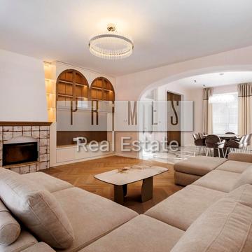 Павла Загребельного вул. (Миколи Раєвського)