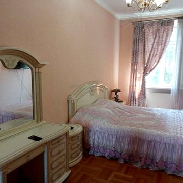 Троїцька вул., 28