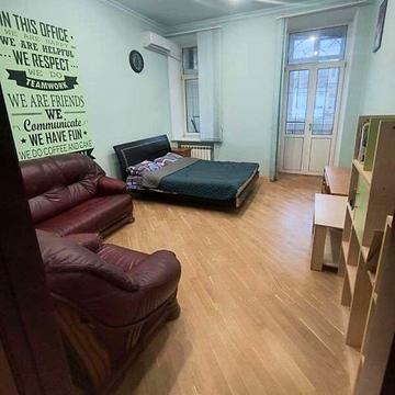 Еспланадна вул., 2