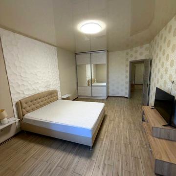 Набережна Перемоги вул., 62