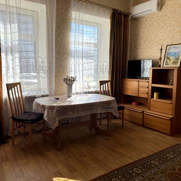 Разумовська вул., 22