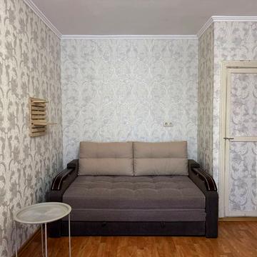 Польова вул., 10