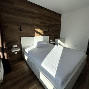 Новопольова вул., (Будинок Б)