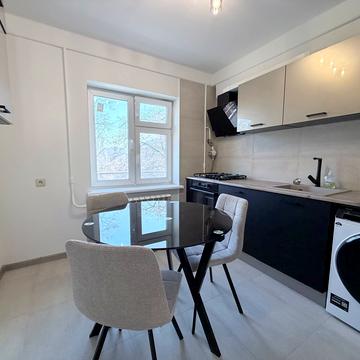 Ґарета Джонса вул. (Сімї Хохлових), (Будинок А09)