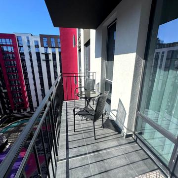 Романа Левицького вул., (Будинок 4)