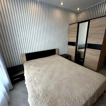 Героїв Майдану вул., (Будинок 6)