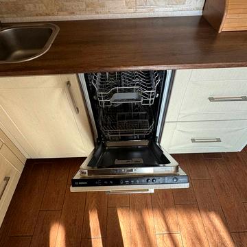 Пасічна вул., 2а