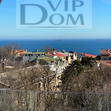 Відрадна вул., 13