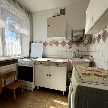 Максима Кривоноса вул., 1