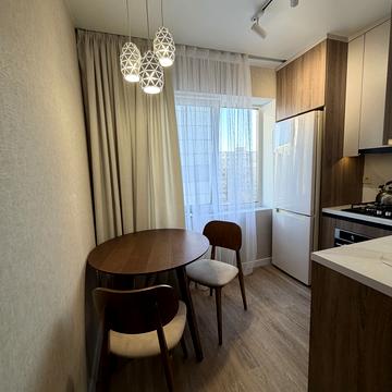 Оболонський просп., 22