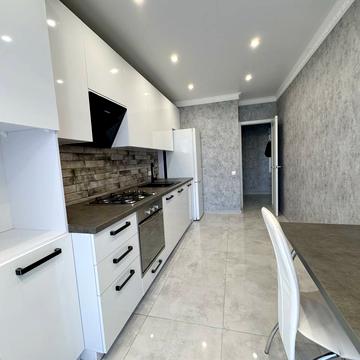 Набережна Перемоги вул., 42