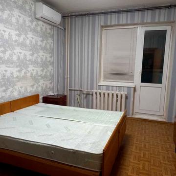 Драгоманова вул., 14