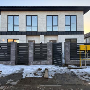 Центральна вул., 27