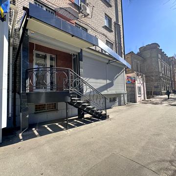 Воскресенська вул. (Леніна), 1