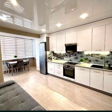 Набережна Перемоги вул., 62