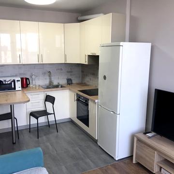 Каховська вул., 56