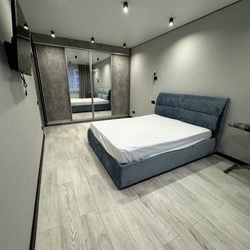 Героїв Небесної Сотні просп., 26/21