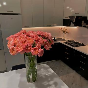 Угорська вул., 14а