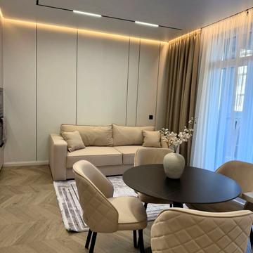 Теплична вул., 6