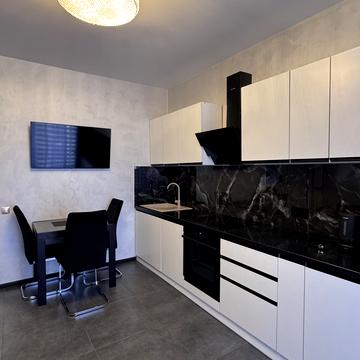 Володимирська вул., 75