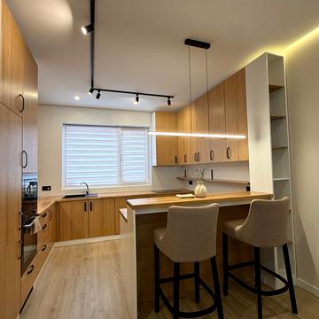 Бориса Тлехаса вул.