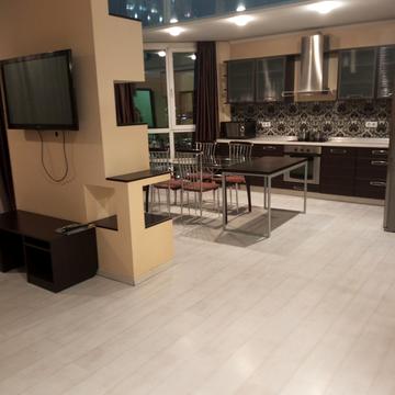 Вадима Гетьмана вул., 1-В