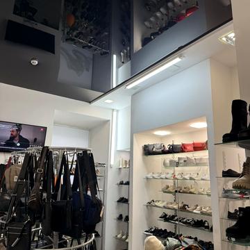 Пекарська вул., 24